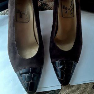 Touch of NINA SZ 7 1/2 M Brown Suede Leather Crocodile Croc 3" Heel Pumps Shoes